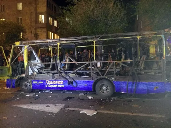 Взрыв автобуса в Ереване - Sputnik Армения