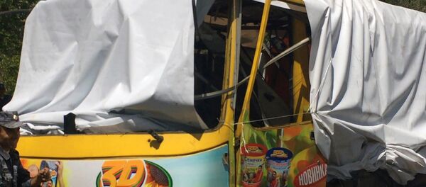 В Ереване взорвался автобус В Ереване взорвался автобус - Sputnik Армения