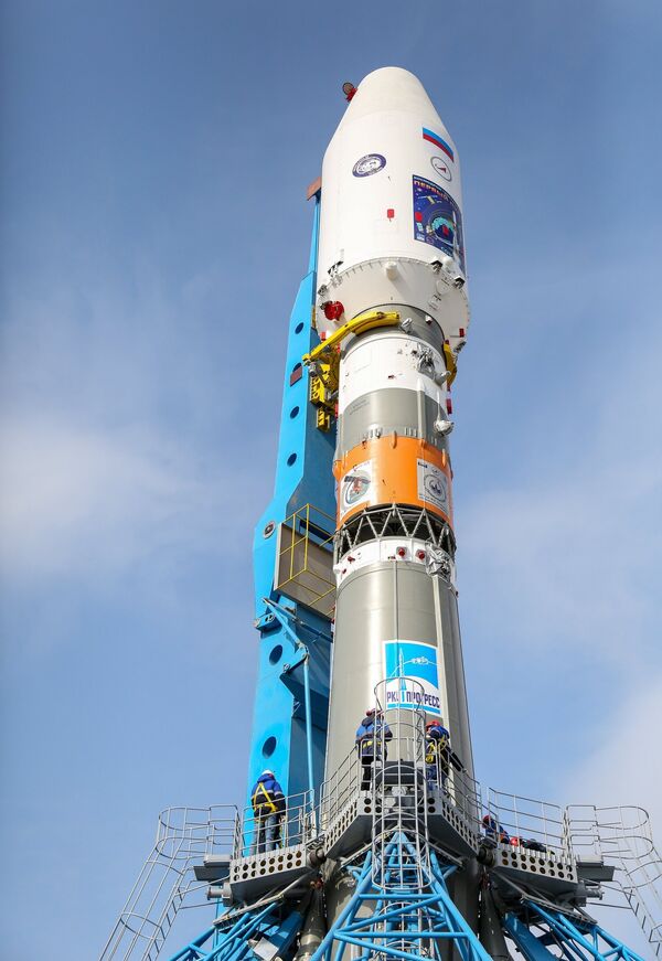 Вывоз ракеты Союз-2.1а с космическими аппаратами на стартовую площадку космодрома Восточный Вывоз ракеты Союз-2.1а с космическими аппаратами на стартовую площадку космодрома Восточный - Sputnik Армения