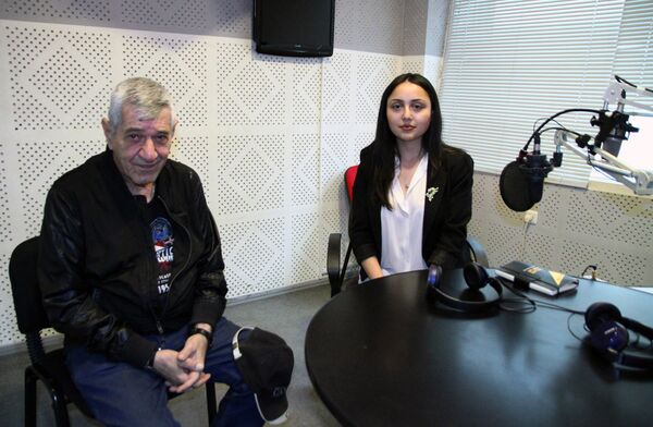 Левон Малхасян в гостях у радио Sputnik Армения Левон Малхасян в гостях у радио Sputnik Армения - Sputnik Արմենիա