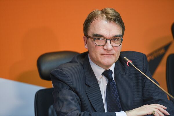 Посол Швейцарии в Армении Лукас Гассер Посол Швейцарии в Армении Лукас Гассер - Sputnik Армения