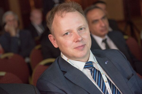 Роберт Косла Роберт Косла - Sputnik Արմենիա