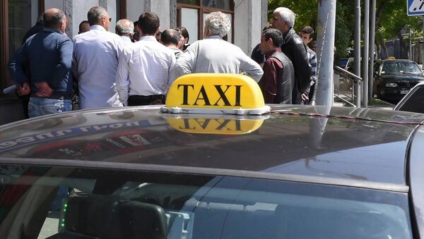 Таксисты требуют направить взимаемые с них налоги на нужды армии - Sputnik Армения