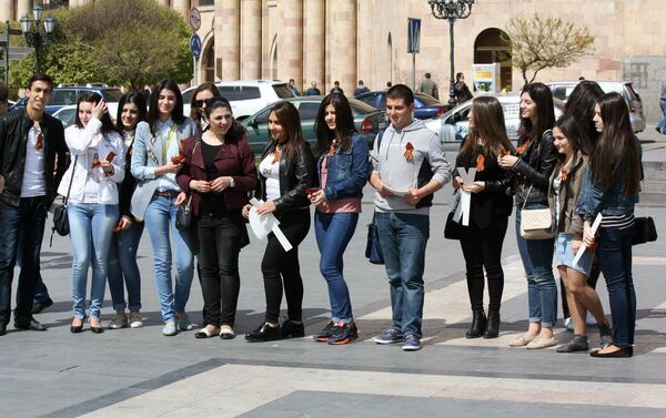 В Армении проводят акцию «Георгиевская ленточка!» - Sputnik Армения