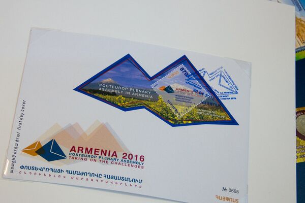 Уникальное изображение с Большим и Малым Араратом Уникальное изображение с Большим и Малым Араратом - Sputnik Армения