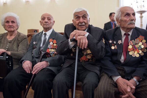 Ветераны ВОВ на приеме в Посольстве РФ в РА - Sputnik Армения