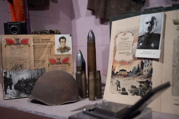 Уголок бойца - пули и снаряды, от которых не спасала каска. - Sputnik Армения