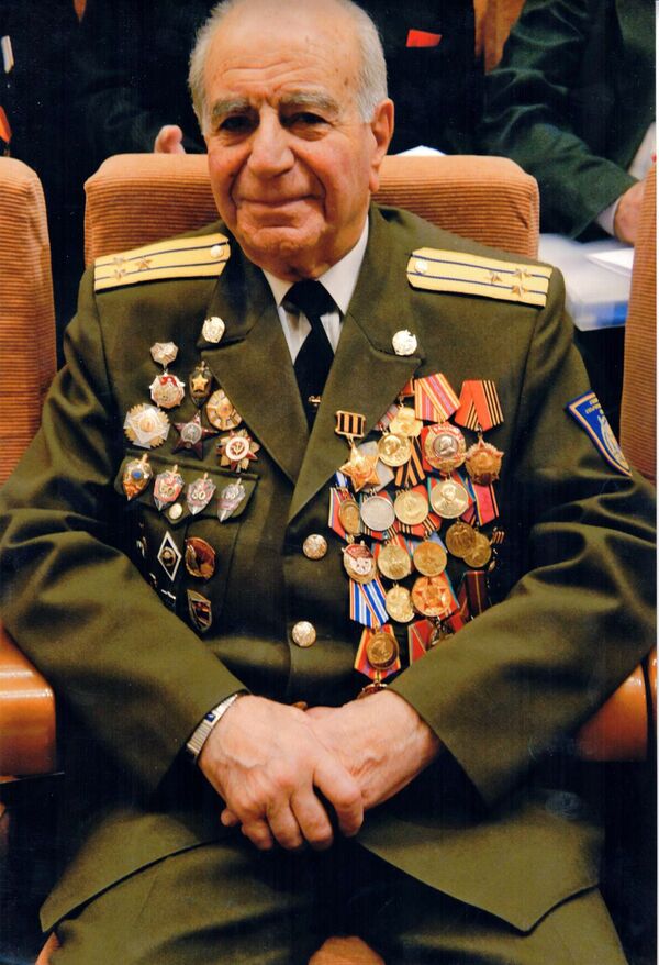 Ветеран ВОВ Петрос Петросян  - Sputnik Армения