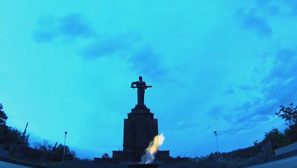 Вечный огонь у монумента Мать-Армения - Sputnik Армения