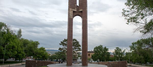 Памятник, посвященный 40-летней годовщине Второй Мировой Войны - Sputnik Արմենիա