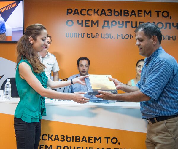 Вручение сертификатов Международной федерации альпинизма. Вручение сертификатов Международной федерации альпинизма. - Sputnik Армения