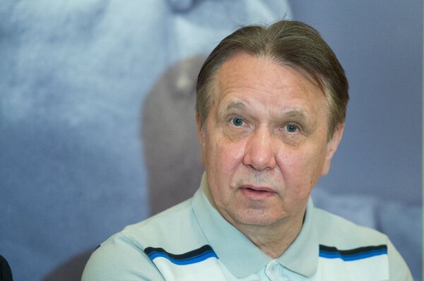 Всемирно известный пианист, лауреат премии Грэмми Михаил Плетнев на брифинге Всемирно известный пианист, лауреат премии Грэмми Михаил Плетнев на брифинге - Sputnik Արմենիա