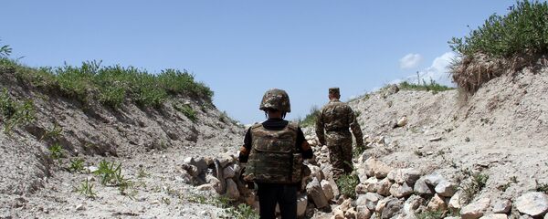 Военнослужащие армянской армии на боевых позициях - Sputnik Армения