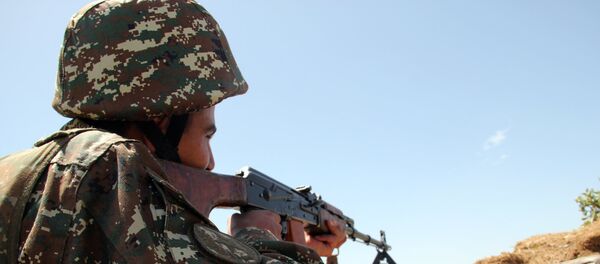 Военнослужащий армянской армии на боевой позиции Военнослужащий армянской армии на боевой позиции - Sputnik Արմենիա