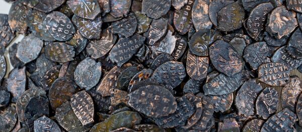 Презентация клада XVII века, найденного в Москве - Sputnik Армения