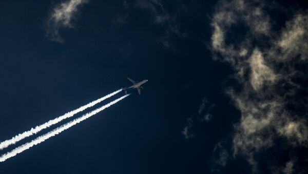 Авиалайнер Airbus A320 во время полета. - Sputnik Армения