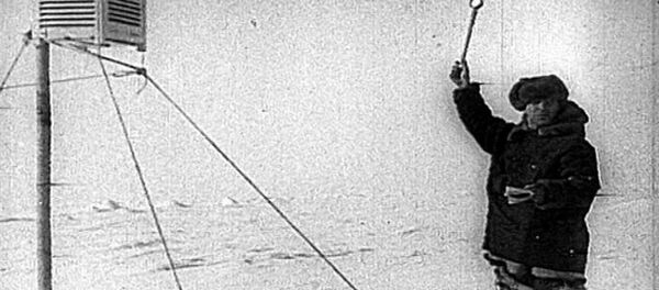 Спутник_Папанинцы покоряют Северный полюс. Съемки 1937-1938 годов Спутник_Папанинцы покоряют Северный полюс. Съемки 1937-1938 годов - Sputnik Армения