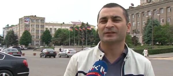 Известный боксер Вик Дарчинян призывает провести каникулы в Карабахе - Sputnik Армения