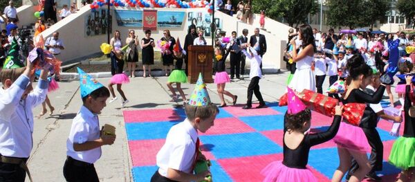 Последний звонок в школе №19 Минобороны России в Гюмри - Sputnik Արմենիա