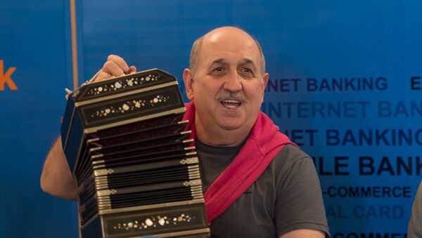Дирижер и бандонеонист Карлос Буоно в Ереване - Sputnik Армения
