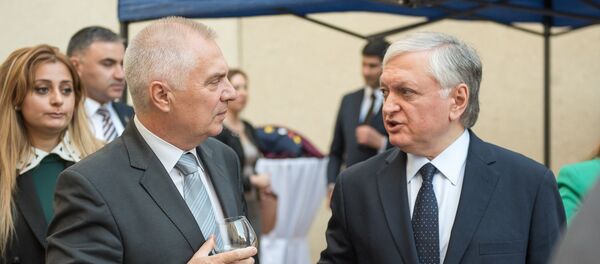 Министр иностранных дел Армении Эдвард Налбандян и глава Делегации ЕС в Армении, посол Петр Свитальский - Sputnik Армения