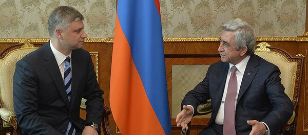 Президент Армении Серж Саргсян принял Олега Белозёрова - председателя ОАО «Российские железные дороги» - Sputnik Армения