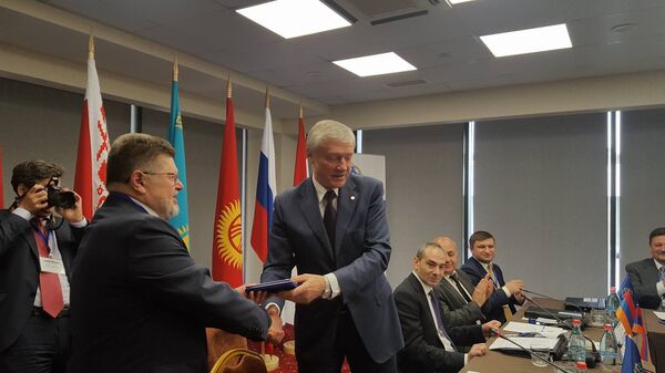 ՀԱՊԿ գլխավոր քարտուղար Նիկոլայ Բորդյուջան և Ռուսաստանի գլխավոր նարկոլոգ Եվգենի Բրյուն ՀԱՊԿ գլխավոր քարտուղար Նիկոլայ Բորդյուջան և Ռուսաստանի գլխավոր նարկոլոգ Եվգենի Բրյուն - Sputnik Արմենիա