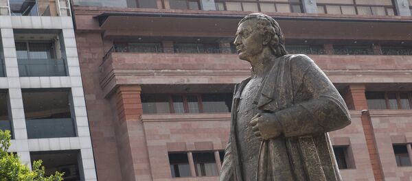 Памятник Гарегину Нжде в Ереване - Sputnik Армения