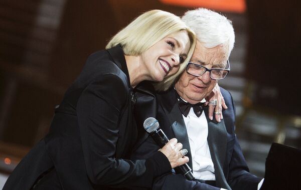 Композитор Раймонд Паулс и певица Лайма Вайкуле на творческом вечере Святая к музыке любовь - Sputnik Армения