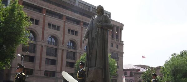 В Ереване открылся памятник армянскому военному и государственному деятелю Гарегину Нжде В Ереване открылся памятник армянскому военному и государственному деятелю Гарегину Нжде - Sputnik Армения