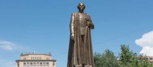 Памятник Гарегину Нжде Памятник Гарегину Нжде - Sputnik Армения