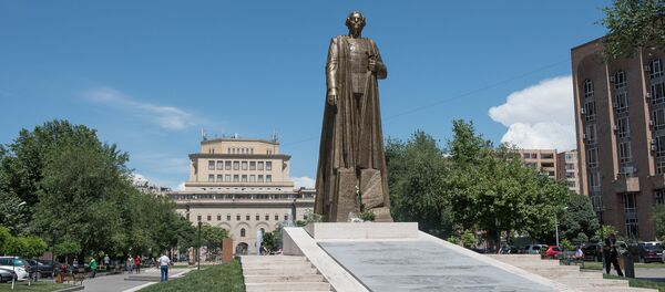 Памятник Гарегину Нжде - Sputnik Армения
