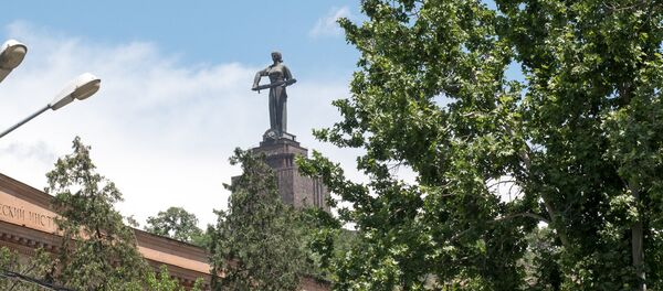 Статуя Мать-Армения. Ереван - Sputnik Армения