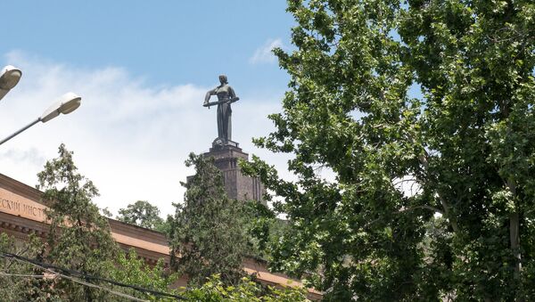 Статуя Мать-Армения. Ереван - Sputnik Армения
