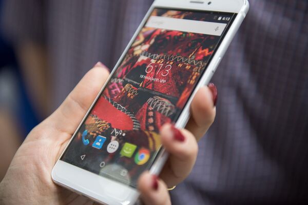 Во время презентации армянского смартфона Armphone (6 июня 2016). Еревaн - Sputnik Армения