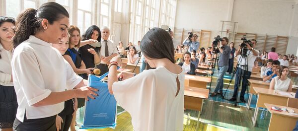 ЕГЭ в старшей школе № 170 в Ереване - Sputnik Армения