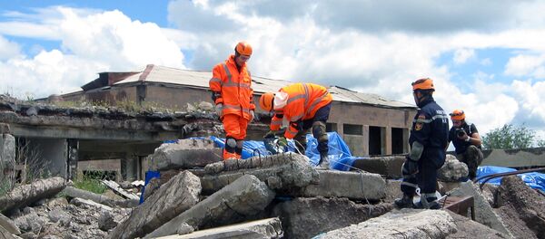 Учения армянских спасателей в условиях землетрясения Учения армянских спасателей в условиях землетрясения - Sputnik Армения