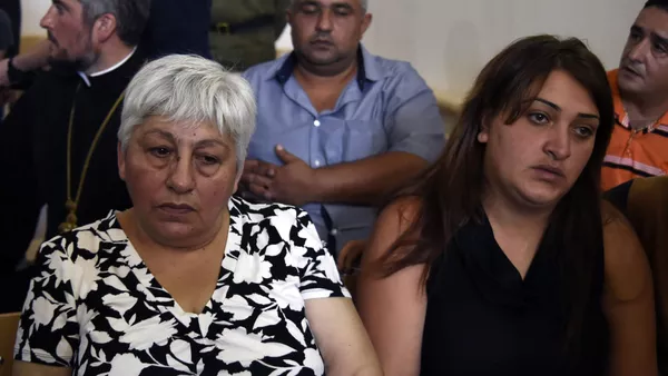 Близкие и родственники семьи Аветисян в суде над рядовым РФ Валерием Пермяковым - Sputnik Армения