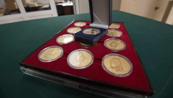 Медали, посвященные победе сборной Германии по футболу на Чемпионате мира - Sputnik Արմենիա
