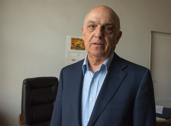 Генеральный директор Ереванского ювелирного завода Эмиль Григорян - Sputnik Армения