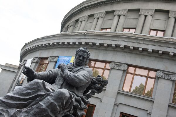 Здание Оперы. Ереван  - Sputnik Армения