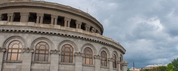 Здание Оперы и балета им. Александра Спендиаряна Здание Оперы и балета им. Александра Спендиаряна - Sputnik Արմենիա