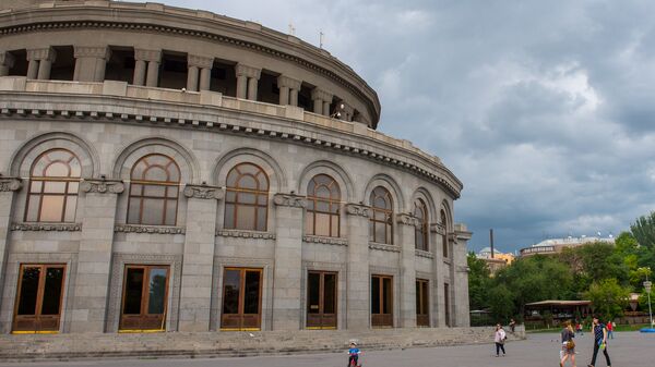 Օպերայի և բալետի ազգային ակադեմիական թատրոնի շենքը - Sputnik Արմենիա