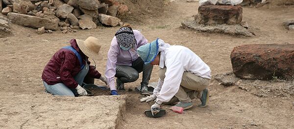 Раскопки армяно-французской экспедиции в крепости Эребуни - Sputnik Армения