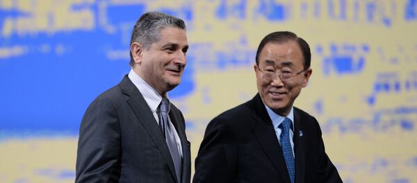 Тигран Саркисян и Пан Ги Мун на XX-ом Петербуржском международном экономическом форуме Тигран Саркисян и Пан Ги Мун на XX-ом Петербуржском международном экономическом форуме - Sputnik Արմենիա