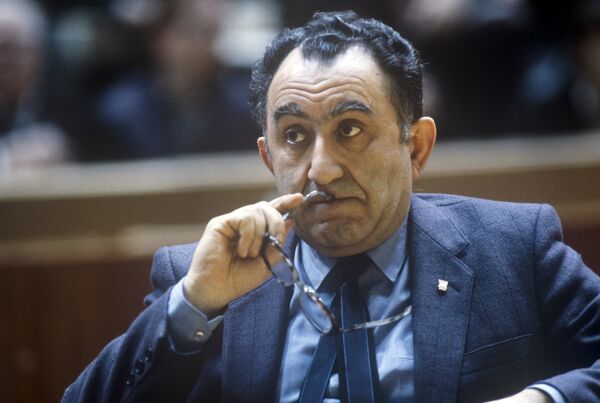 Тигран Петросян Тигран Петросян - Sputnik Արմենիա