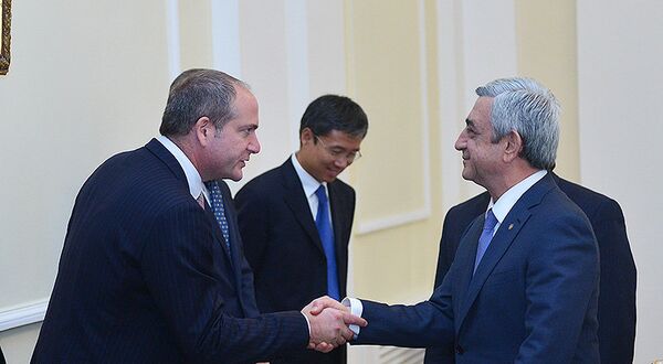 Սերժ Սարգսյանն ընդունել է ԱԶԲ տնօրենների խորհրդի անդամներին Սերժ Սարգսյանն ընդունել է ԱԶԲ տնօրենների խորհրդի անդամներին - Sputnik Արմենիա