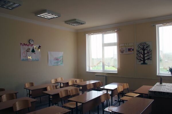 Школа в Нагорном Карабахе  - Sputnik Армения