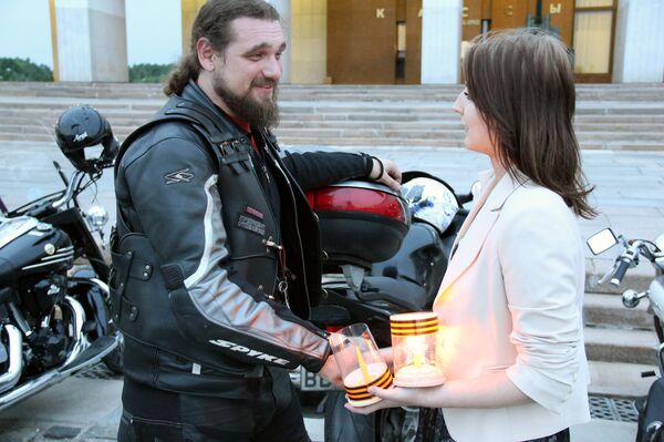 На Поклонной горе зажглась  «свеча памяти» - Sputnik Армения