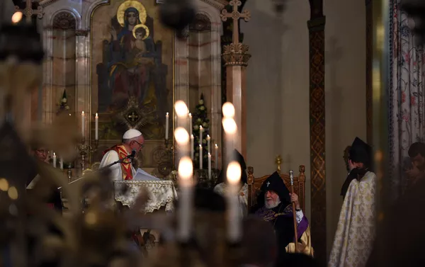 Папа Римский Франциск I и Католикос Гарегин II в Первопрестольном Св. Эчмиадзине - Sputnik Армения